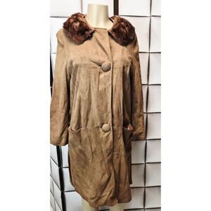 Vintage suede coat with fur collar